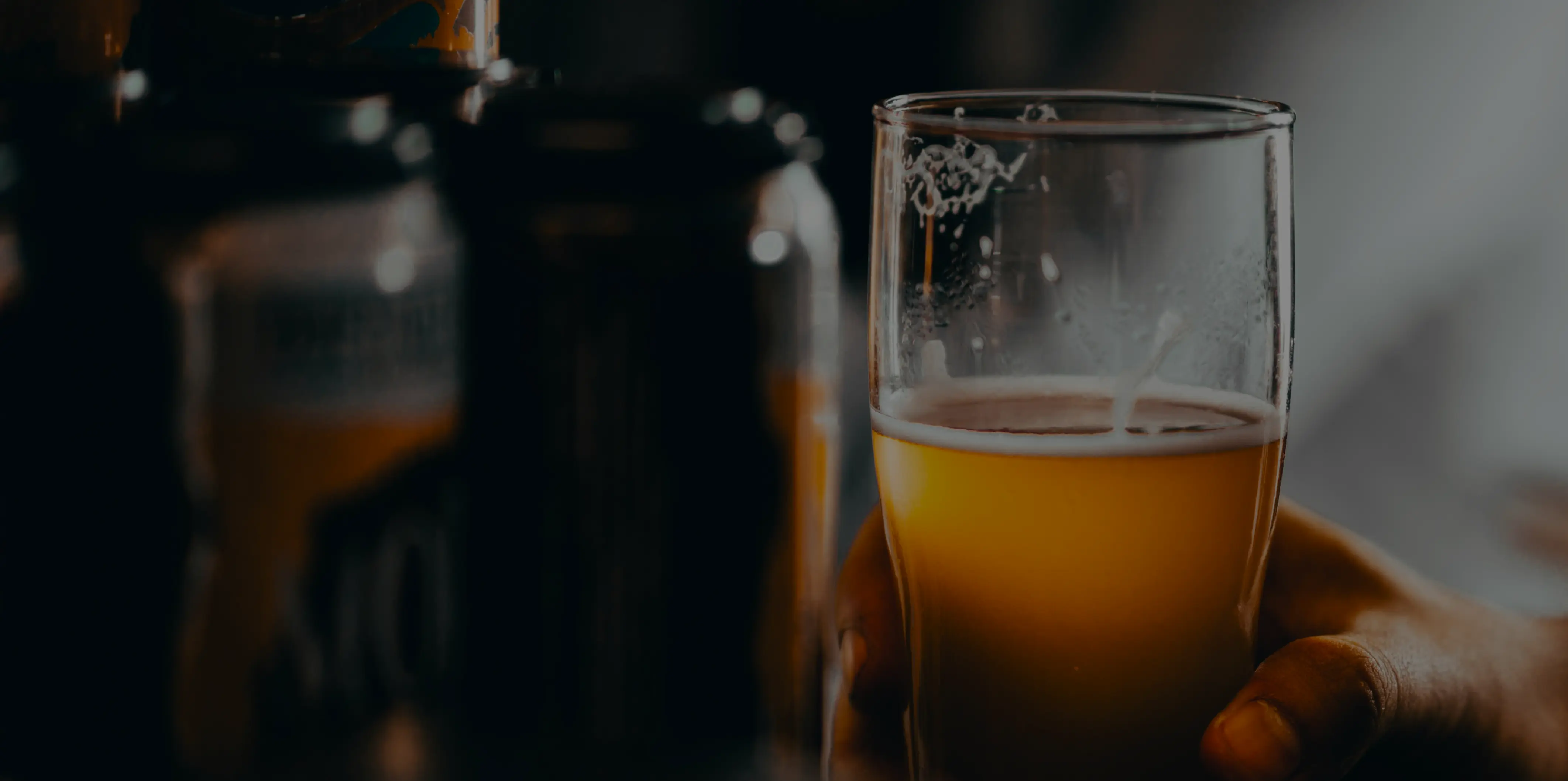 Distributeur de boissons dans l’Ouest  <span style="color: #f2c975;">depuis 1960</span>